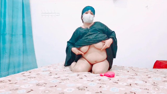 Muslim Hindi Sex Old Aunty - Indian muslim aunty sex with toy in doggystyle watch online