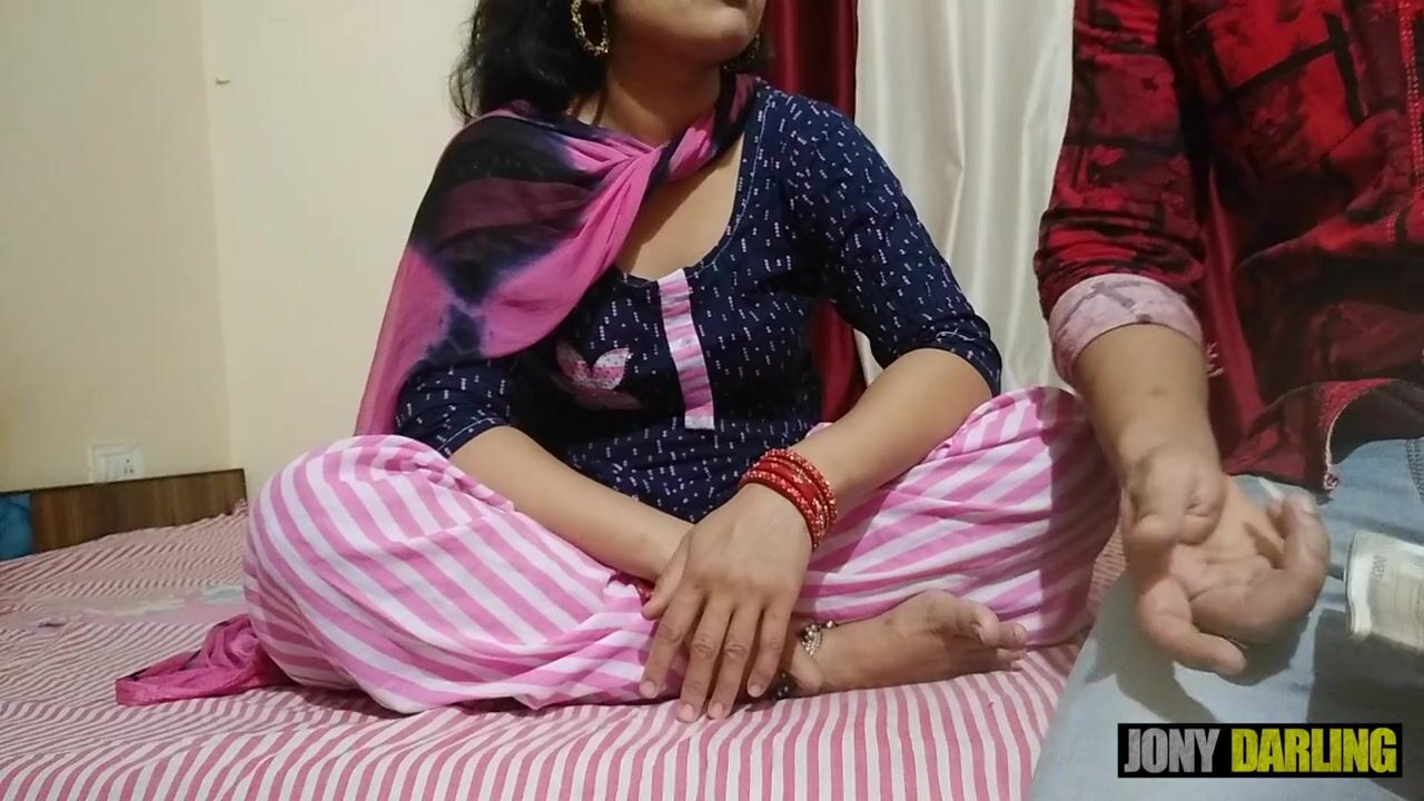 Sandhu Hazaar 18 Ka Xxx - Indu Chachi Ne 10000 rupay bhi de diye aur Chudayi bhi karwai by jony  darling watch online