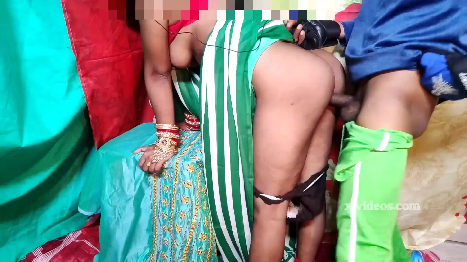 Desi XXX bhabhi market se gift la ke diya khushi se mere sab pani nikal dilye Hindi sexy watch online billede