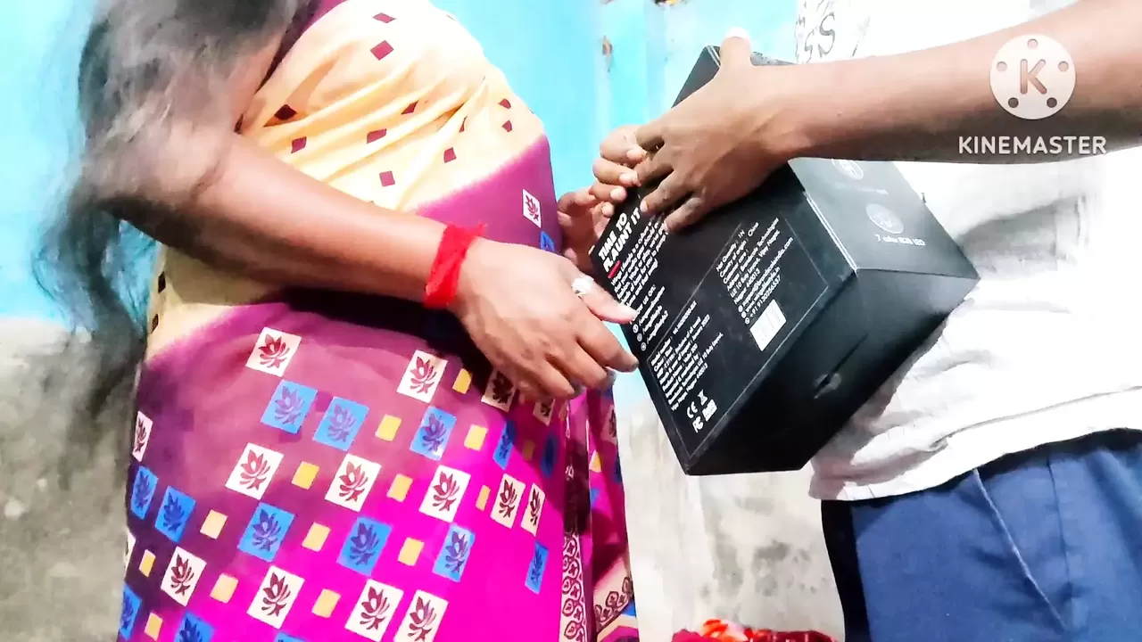 1280px x 720px - Step mama ne step son ki birthday per die gift with Hindi audio watch online