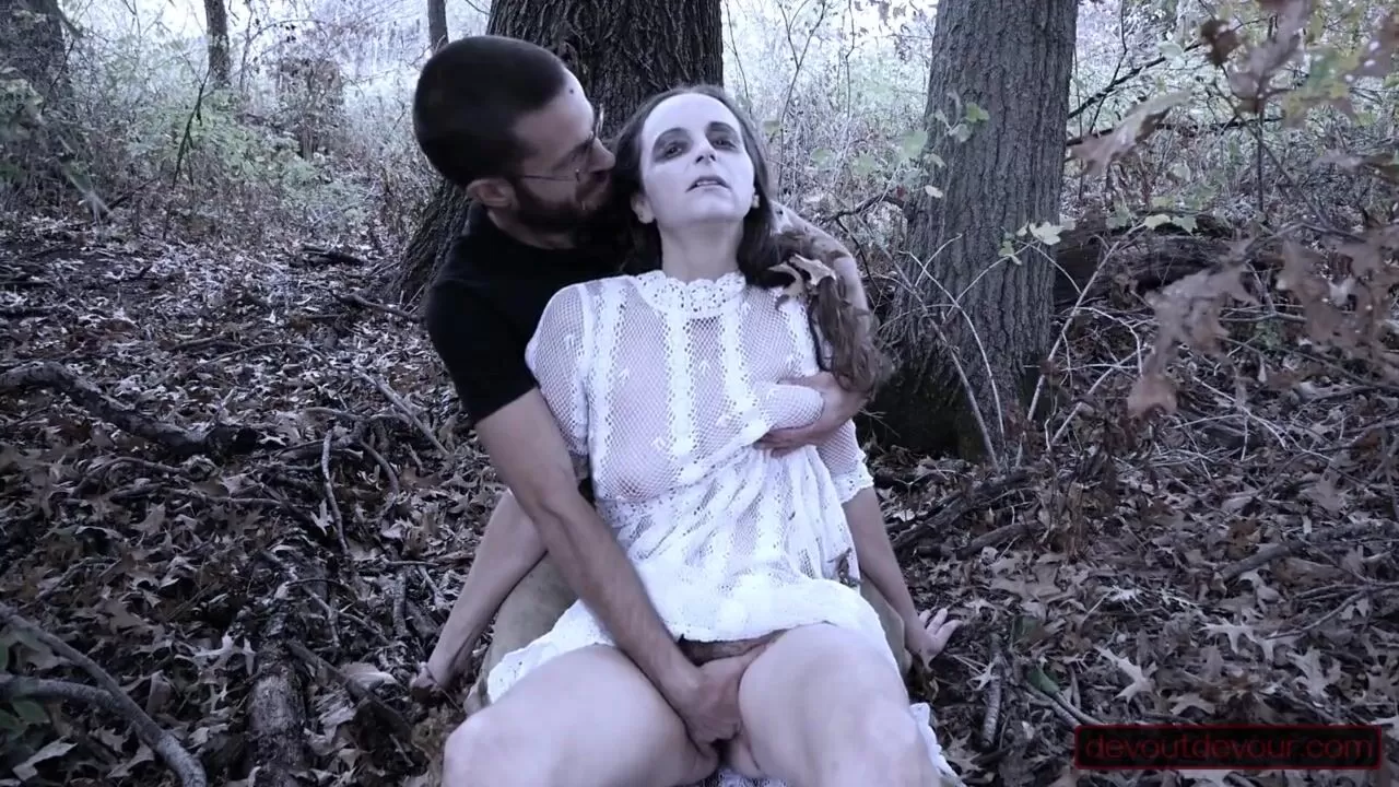 Halloween Scene this chab Finds Ghost in Woods, gives her fresh Life with Squirt and Facefucking watch online photo