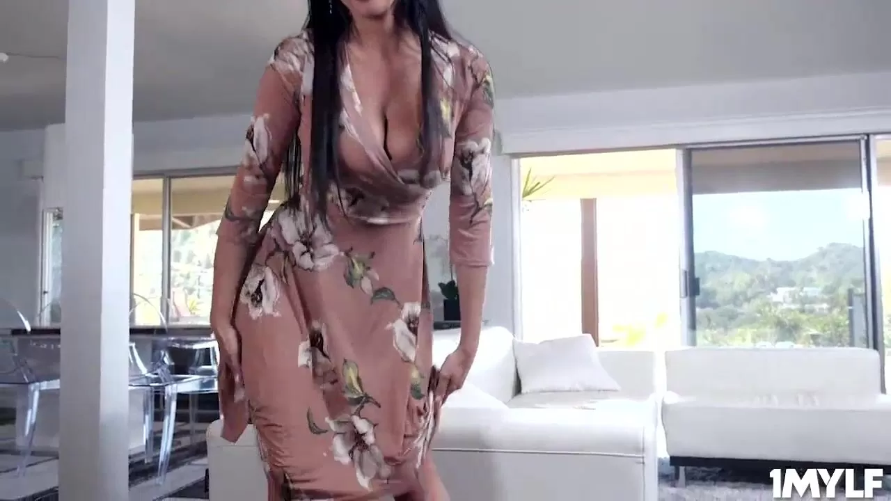 Latina mama anissa kate cums auf die studs shaft als er drills sie online  ansehen