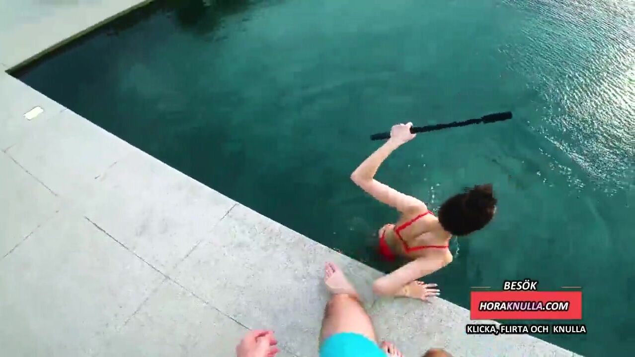 Oavsiktligt cum i hennes fitta nara taket pool watch online Foto